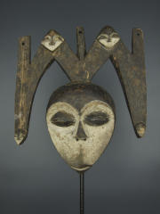 Ритуальная маска народности Kwele культа Bwete