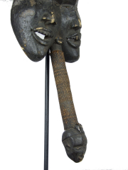 Африканская маска народности Bakongo с двумя лицами