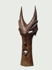 Настенная маска "Страж" из твердой породы дерева для защиты