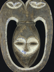Ритуальная маска народности Kwele культа Bwete