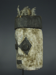 Африканская маска народности Bembe из частной коллекции
