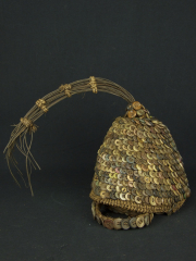 Шлем Bwami из пуговиц и волос хвоста слона Lega Hat Mukuba