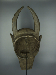 Африканская маска быка народности Baoule