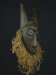 Ритуальная зооморфная маска Giphogo народности Pende
