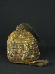 Шлем Bwami из пуговиц и волос хвоста слона Lega Hat Mukuba