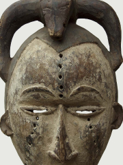 Культовая африканская маска народности Igbo. Страна происхождения - Нигерия