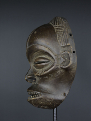 Африканская маска Mwana Pwo народности Chokwe