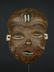 Купать африканскую маску народности Western Pende