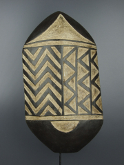 Ритуальный щит для защиты от недоброжелателей народности Tikar