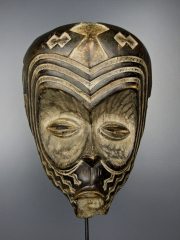 Купить африканскую маску народа Lulua (Конго) 