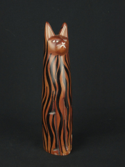 Фигурка сидящей кошки из натурального камня талькохлорит. Сделано в Кении