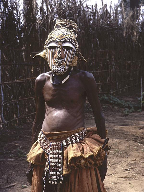 Ритуальная африканская маска народности Kuba из Конго